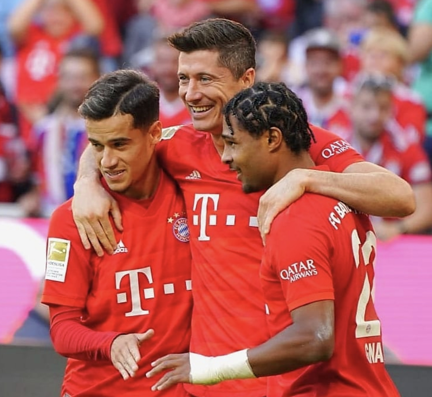 开云体育官方网站-莱万多夫斯基重返赛场，爆冷首场状态出色，拜仁观众沸腾！-开云体育官方网站