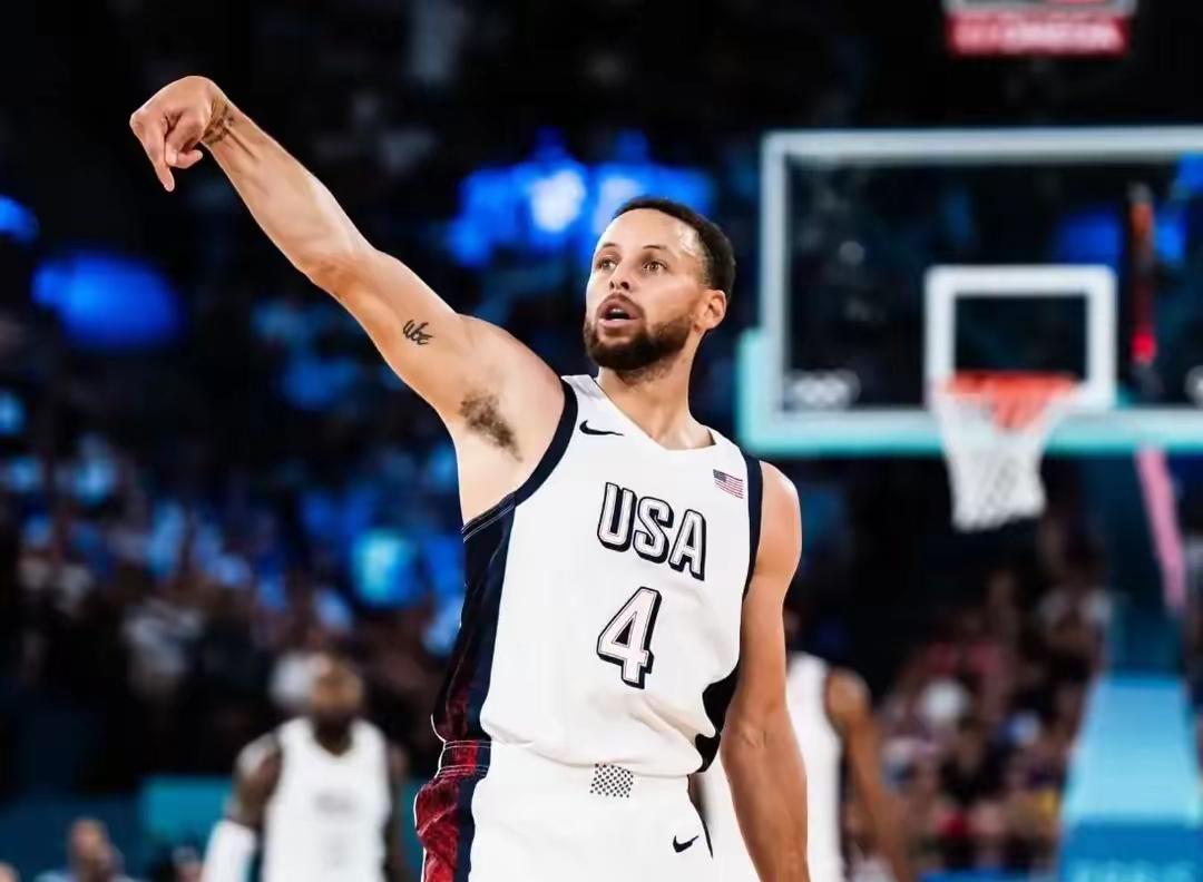 库里新星比赛局势复杂表现突出，塞尔维亚队前途光明！气势如虹延续