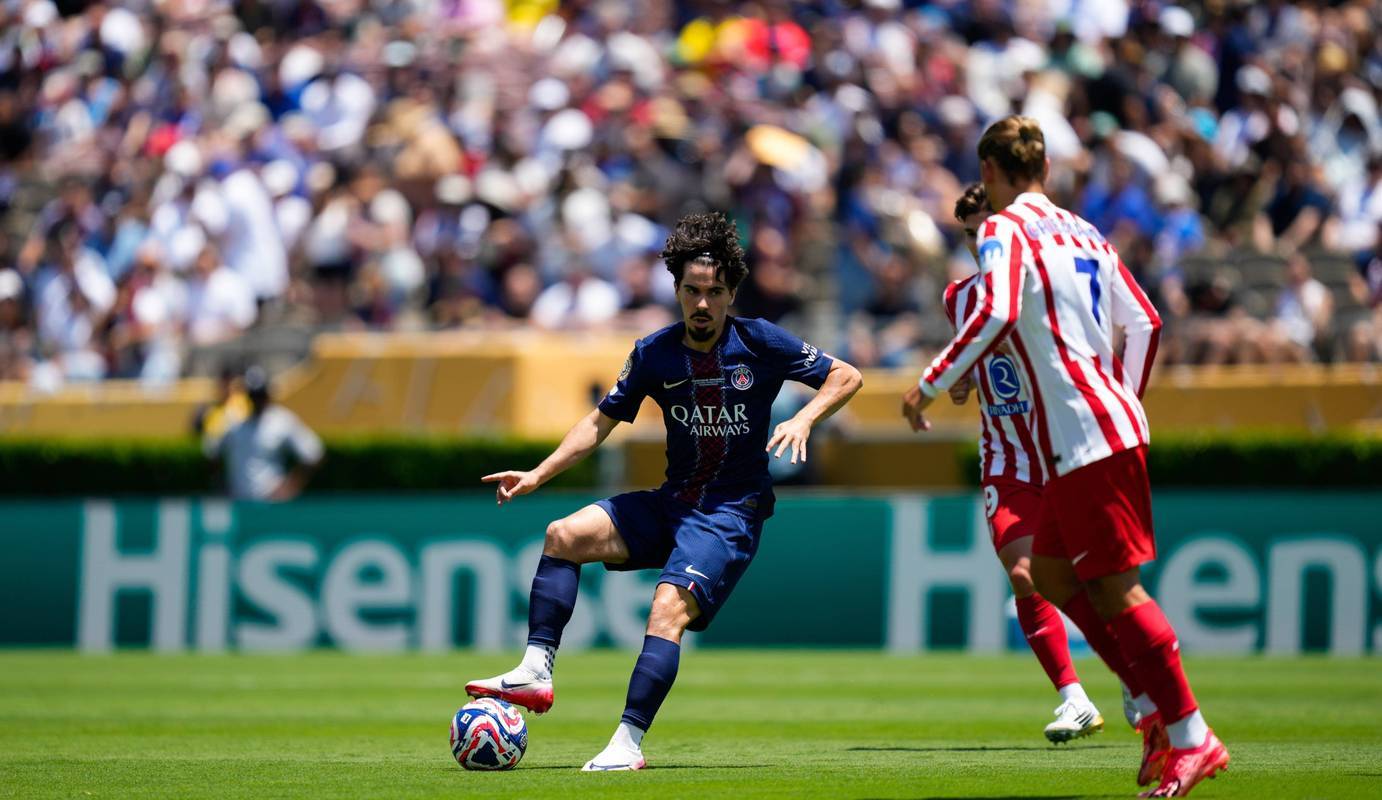 关于今晚法甲焦点战，那不勒斯门线救险，压力陡增，控场能力受关注的信息